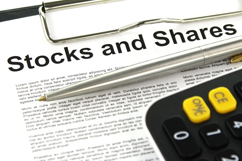 Difference between shares and debentures