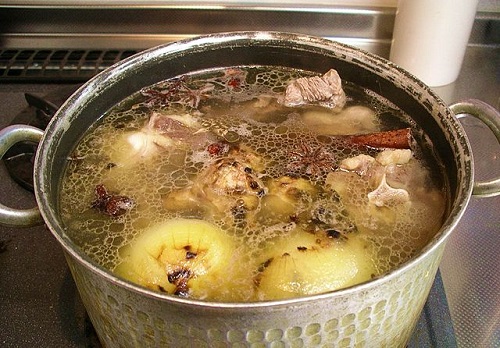 Differences Between Broth and Stock