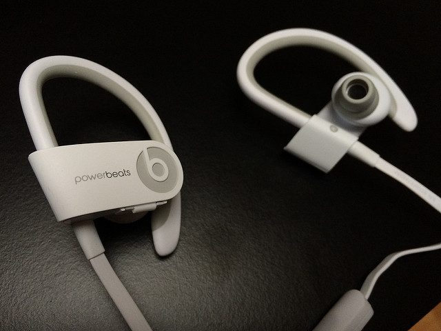 Difference between Powerbeats 2 and Powerbeats 3