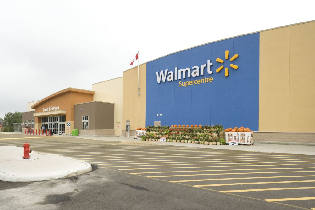 What It's Like to Shop at Walmart Discount Stores and Supercenters