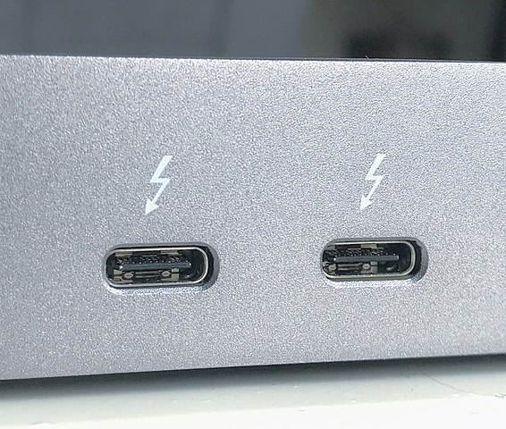 Difference Between Thunderbolt 2 and Thunderbolt 3
