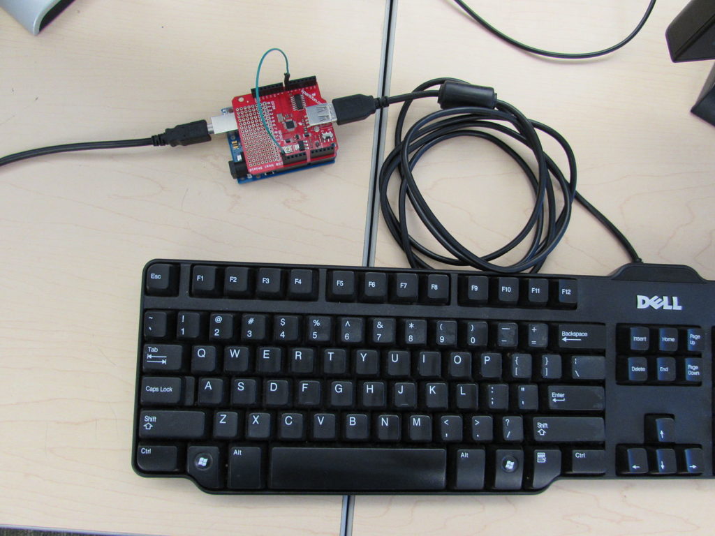 DIY bluetooth adapter to turn your wired keyboard wireless