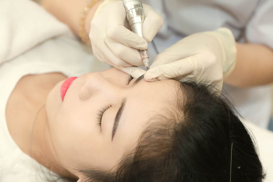 Difference between HydraFacial and Microdermabrasion