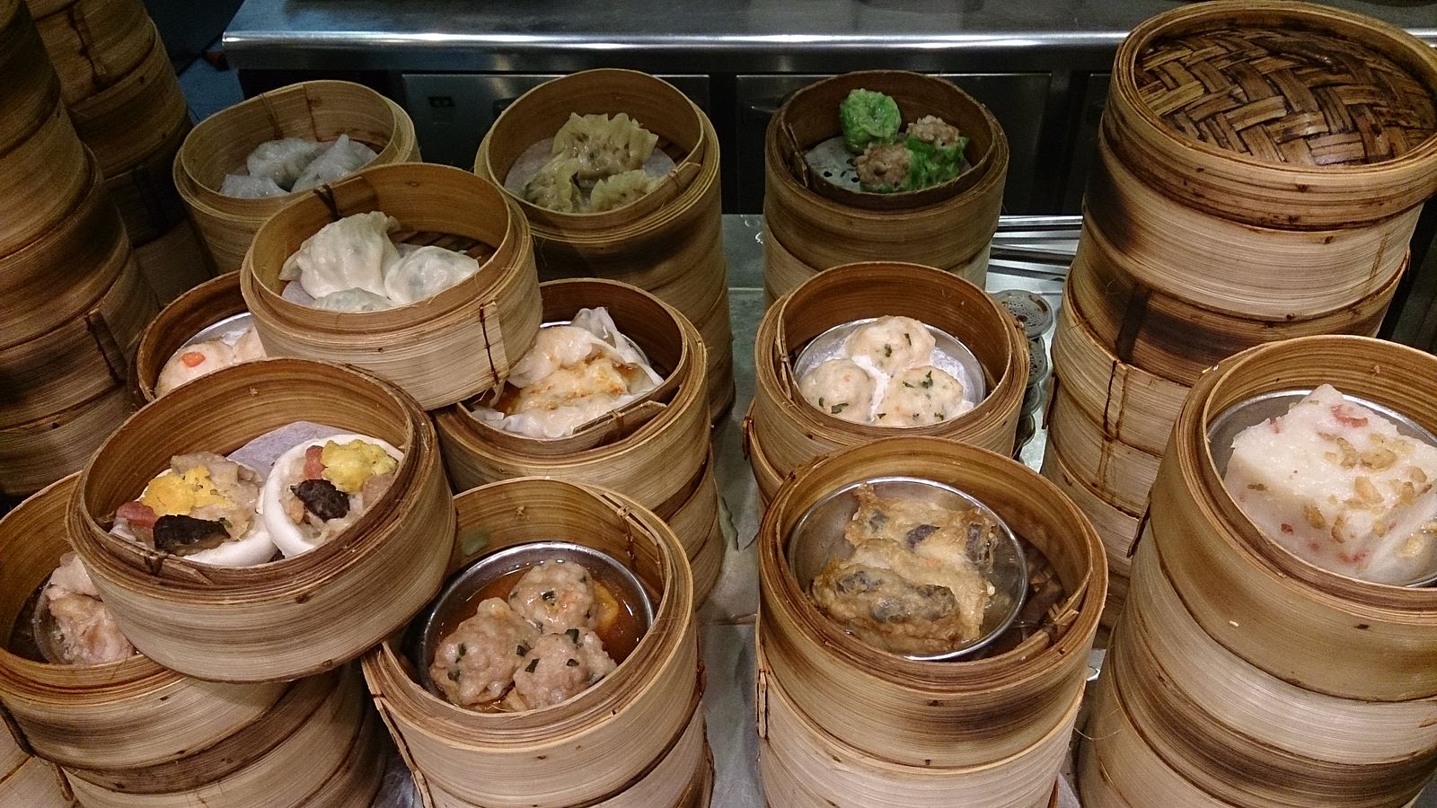 Difference Between Dim sum and Dumplings