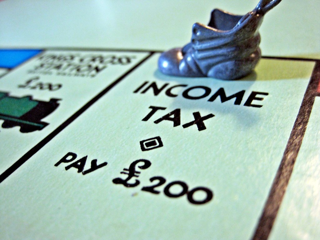 Difference Between Payroll Tax and Income Tax