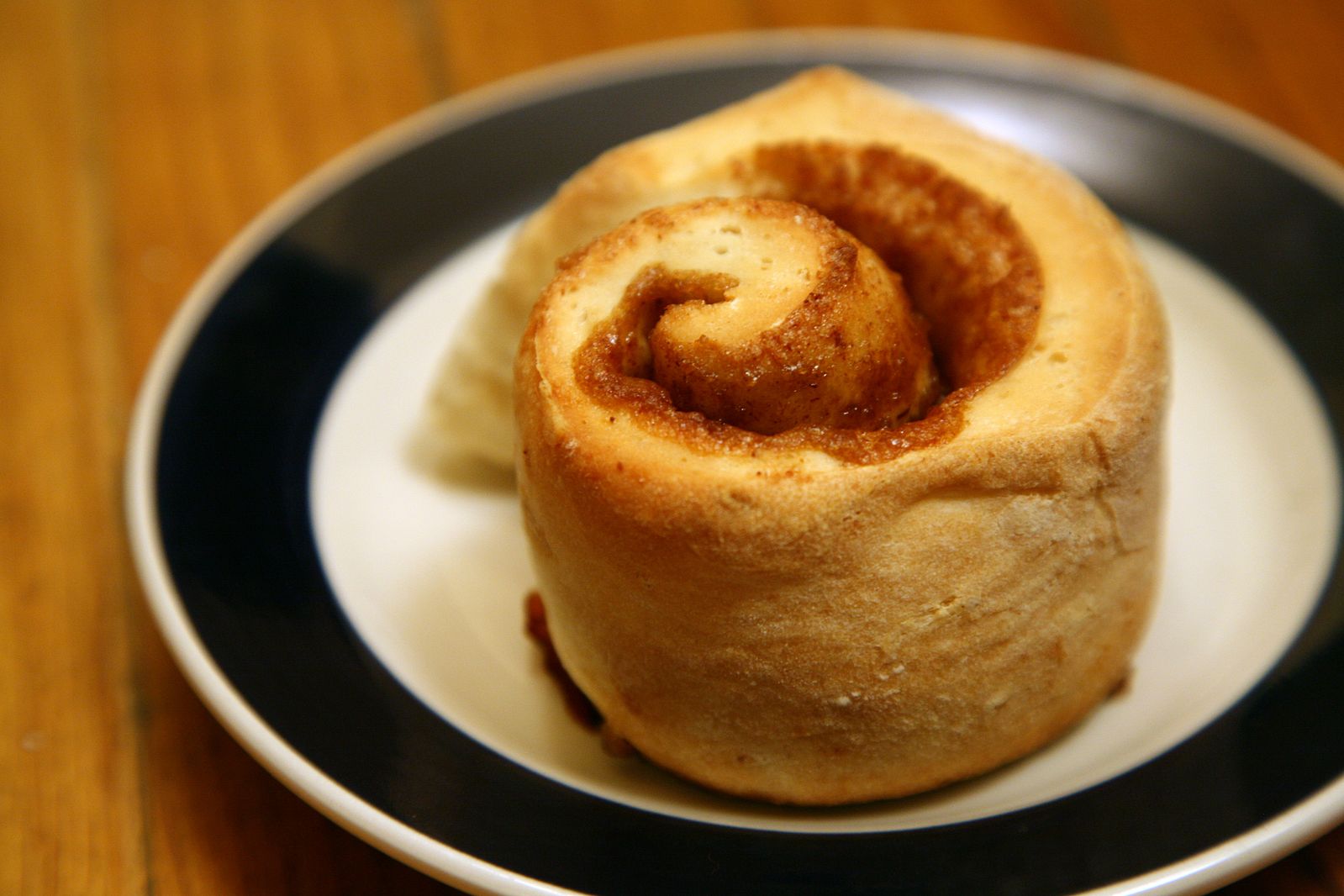 Difference Between Cinnamon Bun and Roll