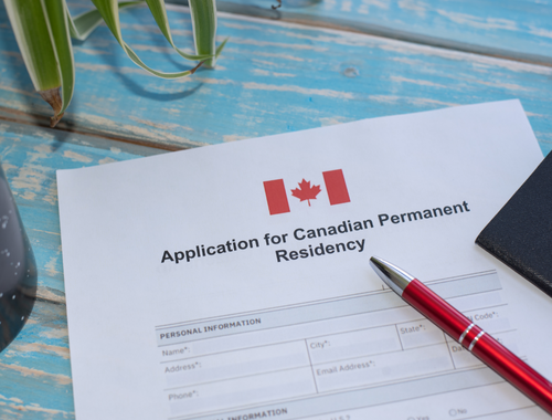 Difference Between Permanent Residency and Citizenship